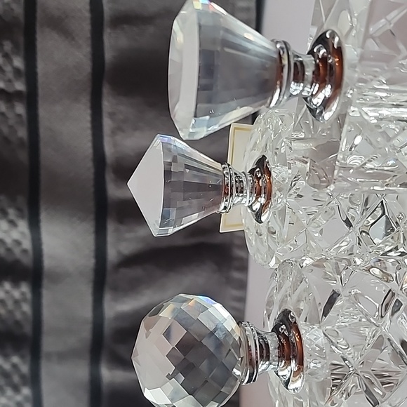 NWT. 3 Pieces of Clear Solid Decorative Look Bottles. - Picture 8 of 11